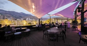 بهترین فودکورتهای تهران: ارگ تجریش