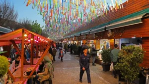بهترین کافه روباز تهران: باب همایون