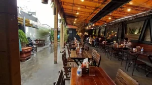 بهترین کافههای مرکز تهران: کافه آوانی